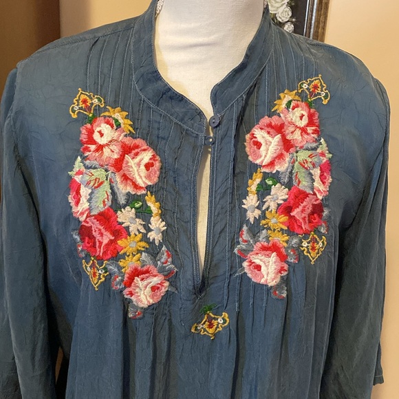 Johnny Was Embroidered Tunic - Picture 2 of 5